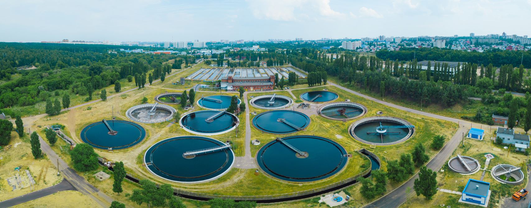 Large water utilities site with 12 reservoirs for treatment of water at different stages